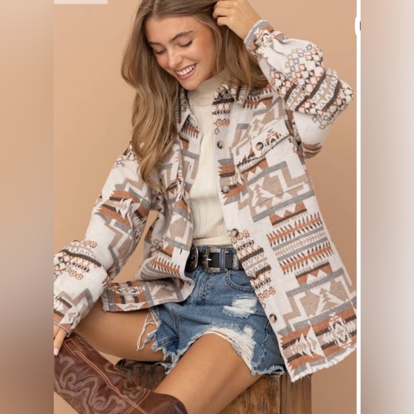 Aztec Tribal Patterned Shacket - Picture 2 of 8